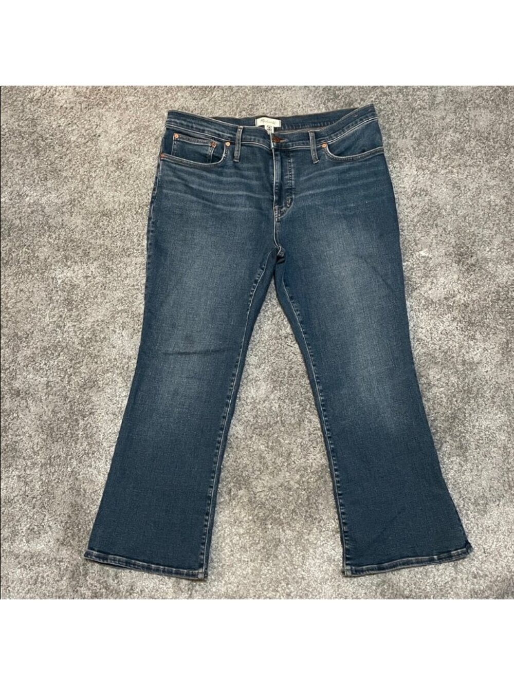 EC Madewell Midrise Kick Out Medium Wash Jeans - Size 33